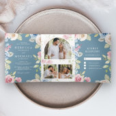 Soft Spring Floral Dusty Blue Wedding 三つ折り招待状