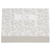 Soft Taupe Chinoiserie Peonies Monogram ラージペーパーバッグ (正面)