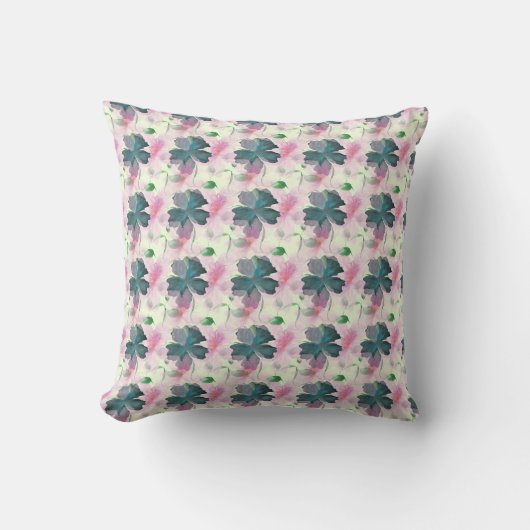 Soft Watercolor Pink Floral Pattern クッション (正面)