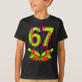 Softball 67 Six Seven Funny Gen Alpha Meme Drip Te Tシャツ (正面)