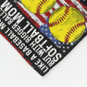 Softball Mom Like A Baseball Mom But With Bigger フリースブランケット (角)