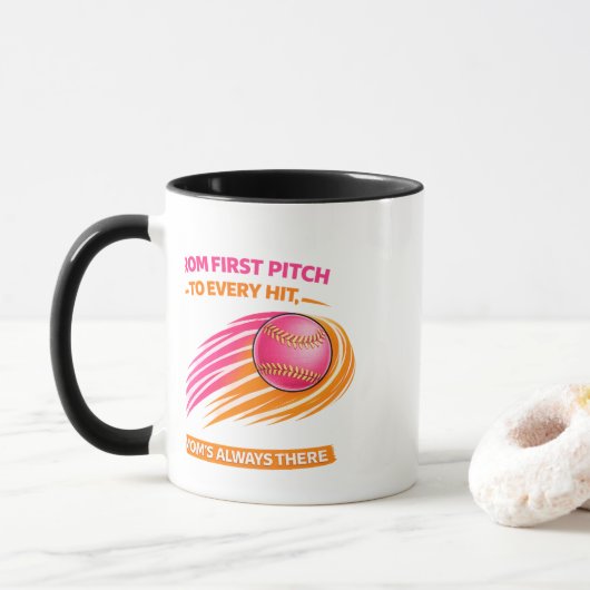 Softball Mom Mug – From First Pitch to Every Hit M マグカップ (ドーナツ)