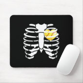 Softll Heart Inside Ribs Skeleton Halloween Costum マウスパッド (マウス)
