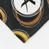 Solar Eclipse Mid-Century Modern Black & Gold フリースブランケット (角)