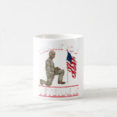 Soldier Veteran Patriotic American US Flag Memoria コーヒーマグカップ (中央)