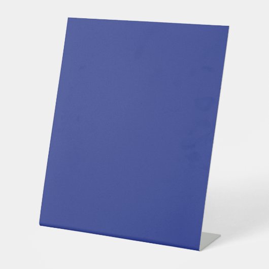 Solid Deep Blue Backdrop | Bold Minimalist Design 台座サイン (正面)