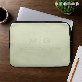 Solid Soft Light Pastel Sage Moss Green Color ラップトップスリーブ