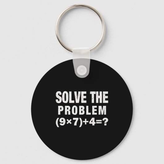 Solve The Problem (9×7)+4=_ Funny Math Teacher キーホルダー (正面)