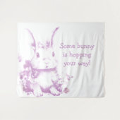 Some Bunnyは来Your Way Baby Showerである タペストリー (正面(横))