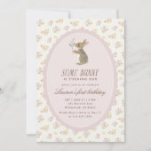 Some Bunny First Birthday Floral Invitation 招待状 (正面)