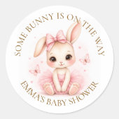 Some Bunny Is On The Way Baby Shower - Custom Text ラウンドシール (正面)