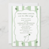 Some Bunny Is On The Way Sage Green Baby Shower 招待状 (正面)