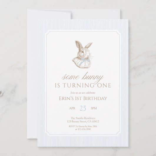 Some Bunny Is Turning One Blue Bow 1st birthday 招待状 (正面)