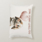 Some Bunny Loves You with Heart Balloon アクセントクッション (裏面(縦))