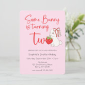 Some Bunny Strawberry 2nd Birthday Photo 招待状 (スタンド正面)