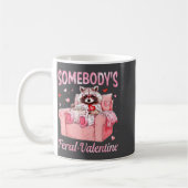 Somebody's Feral Valentine Cute Raccoon Xoxo Valen コーヒーマグカップ (左)