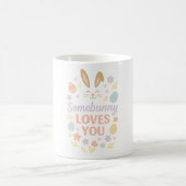 Somebunny Loves You Mug | Cute Easter Bunny Design コーヒーマグカップ (中央)
