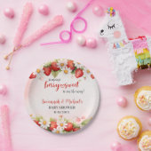 Someone Berry Sweet Is On The Way Baby Shower  ペーパープレート (パーティー)