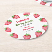 Someone Berry Sweet Strawberry Baby Shower  ラウンドペーパーコースター (アングル)