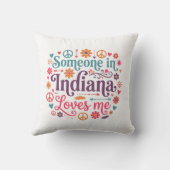 Someone in Indiana Loves Me Boho Hippie Design クッション (裏面)