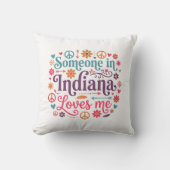 Someone in Indiana Loves Me Boho Hippie Design クッション (正面)