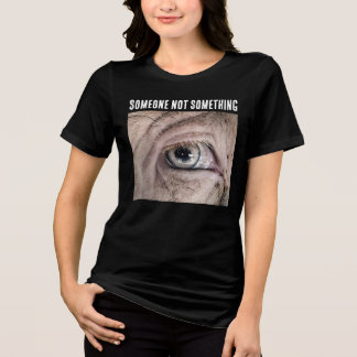 SOMEONE NOT SOMETHING PIG ヴィーガン Tシャツ