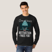 Sometimes Motivation Finds You Shark Snorkeling Sw Tシャツ (正面フル)