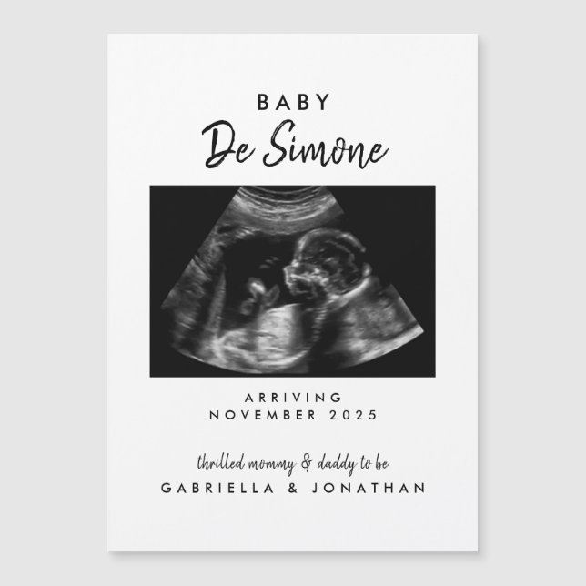 Sonogram Photo Pregnancy Announcement Magnet Card (正面)