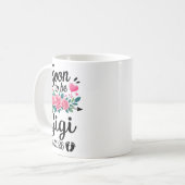 Soon To Be Gigi 2026 Announcement Promoted To Gigi コーヒーマグカップ (正面左)