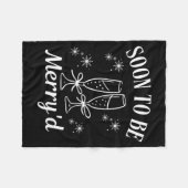 Soon To Be Merry'd Christmas Couple Engagement  フリースブランケット (正面(横))