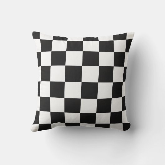 Sophisticated Black and White Checkered Pattern クッション (裏面)