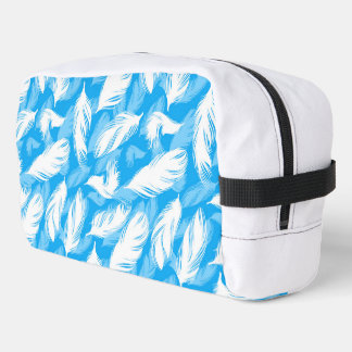 Sophisticated Feather Design On A Bright Blue  ドップキット
