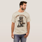 Sorry Gotta Go | 面白いアライグマの電動スクーター Tシャツ (正面フル)