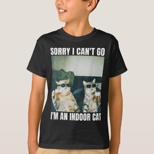 Sorry I Can't Go I'm An Inside Cat Funny Cat Drink Tシャツ (正面)