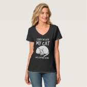 Sorry I'm Late My Cat Was Sleeping On Me Kitten Ca Tシャツ (正面フル)