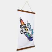 Sorry not Sorry ユニコーン 吊り下げ型タペストリー (傾斜あり)