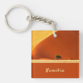 Sossusvlei写真のナミビア赤い砂丘と文字 キーホルダー (正面)