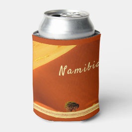 Sossusvlei写真のナミビア赤い砂丘と文字 缶クーラー