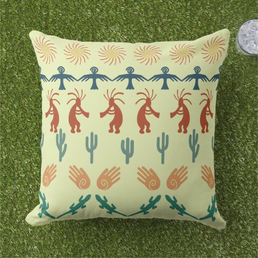 Southwest American Indian Tribal Petroglyphs Art アウトドアクッション (芝生)