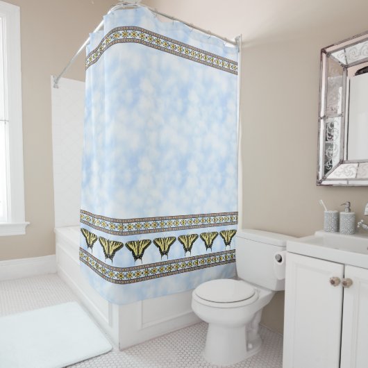 Southwest Yellow Swallowtail Butterfly Blue Sky シャワーカーテン (インサイチュ)