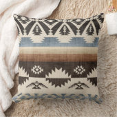 Southwestern Aztec Geometric Pattern in Black クッション (ブランケット)