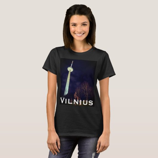 Soviet Era Icon, Modern Day Vibe: Vilnius TV Tower Tシャツ (正面フル)