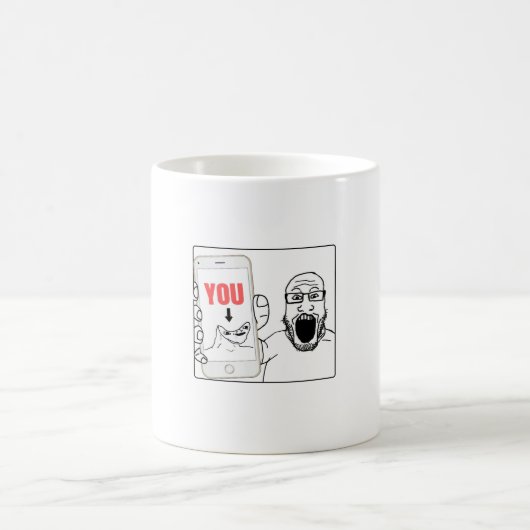 Soyjakが携帯電話ミームを見せる コーヒーマグカップ (中央)