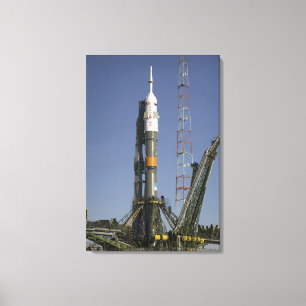 Soyuzのロケットは位置2に建ちます キャンバスプリント