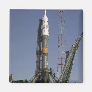 Soyuzのロケットは位置2に建ちます マグネット