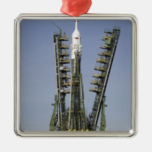 Soyuzのロケットは位置4に建ちます メタルオーナメント