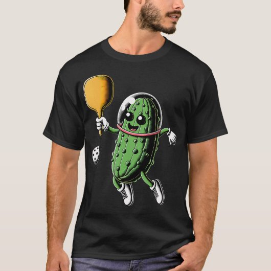 Space Astronaut Pickle Playing Pickleball Pickle B Tシャツ (正面)