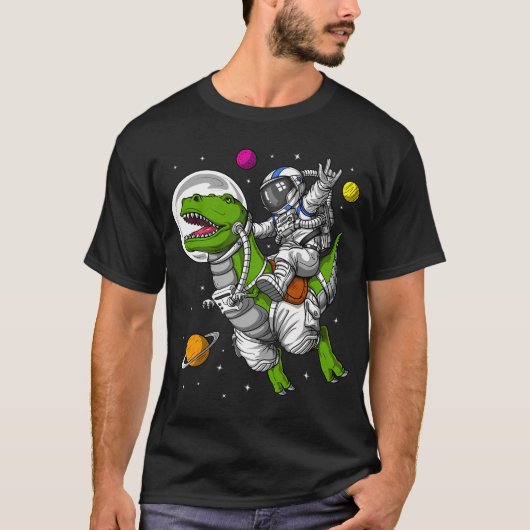 Space Astronaut Riding T-Rex Dinosaur Tシャツ (正面)
