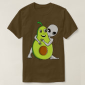 Space Gray Alien UFO Avocado Lover Hugging Tシャツ (デザイン正面)