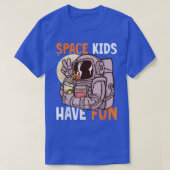 Space Kids have Fun with Astronaut Tシャツ (デザイン正面)